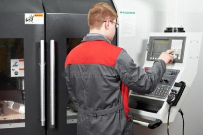 石墨專用精雕機的清理流程