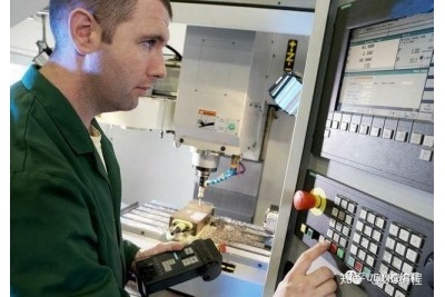 造成數(shù)控精雕機(jī)誤差的原因有哪些