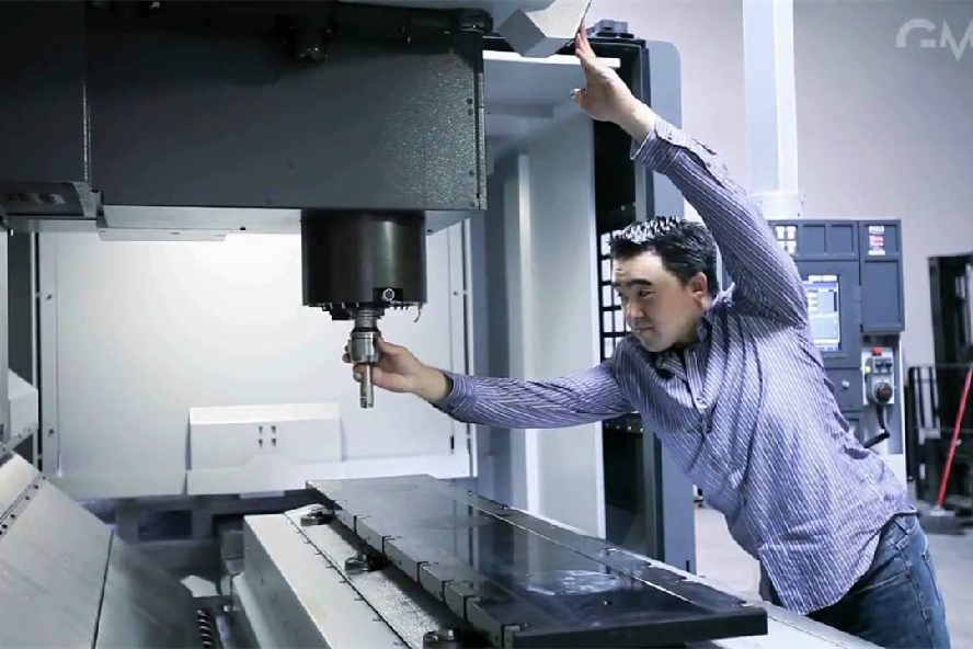 數(shù)控精雕機(jī)